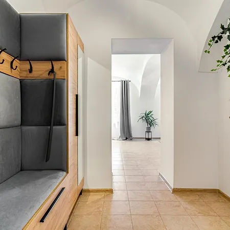 Apartmán Na Parterze 40 M Od Rynku