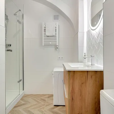 Apartamento Na Parterze 40 M Od Rynku *