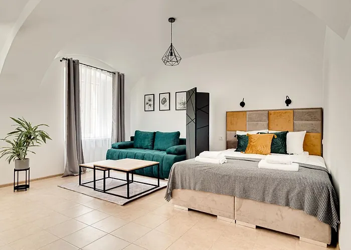 Na Parterze 40 M Od Rynku